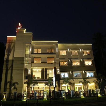 Hotel Sky Paradise Iritti Екстериор снимка