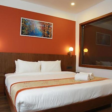 Hotel Sky Paradise Iritti Екстериор снимка