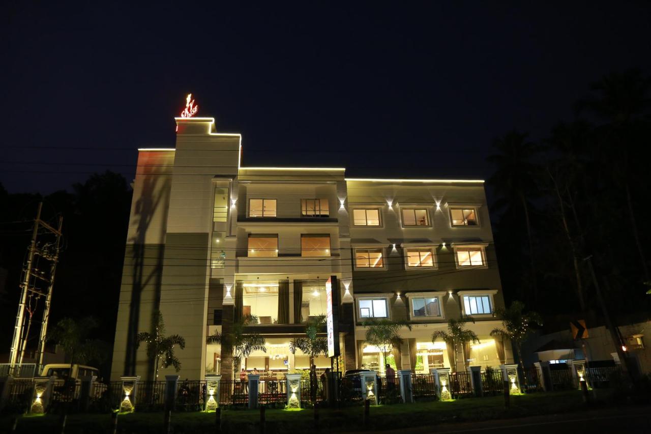 Hotel Sky Paradise Iritti Екстериор снимка