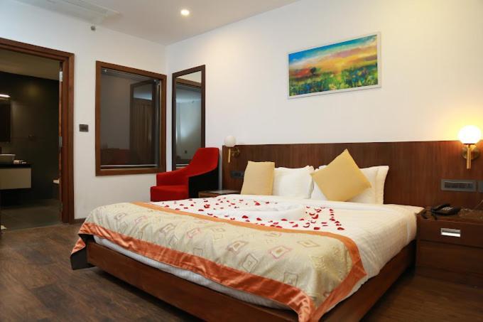 Hotel Sky Paradise Iritti Екстериор снимка